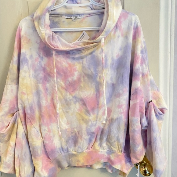 SOLD-Brand new sweatshirt tie dye - Picture 2 of 7